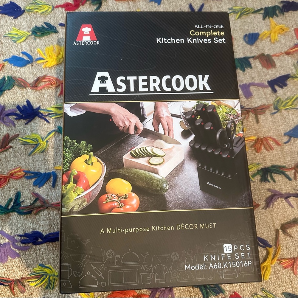 Astercook - new in box 15 piece knife set